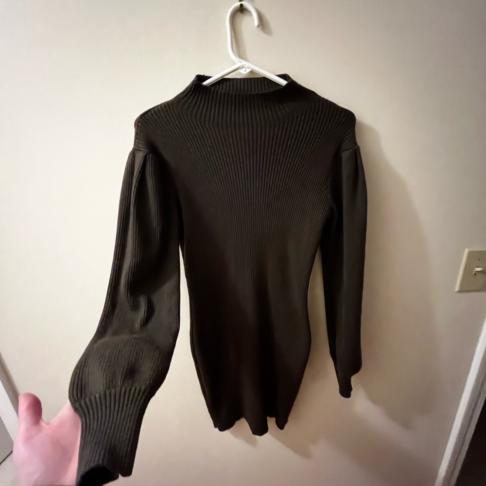 Chic Green Cowl Neck Sweater